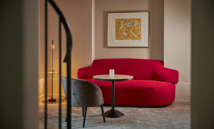 Red Sofa in Junior Suite
